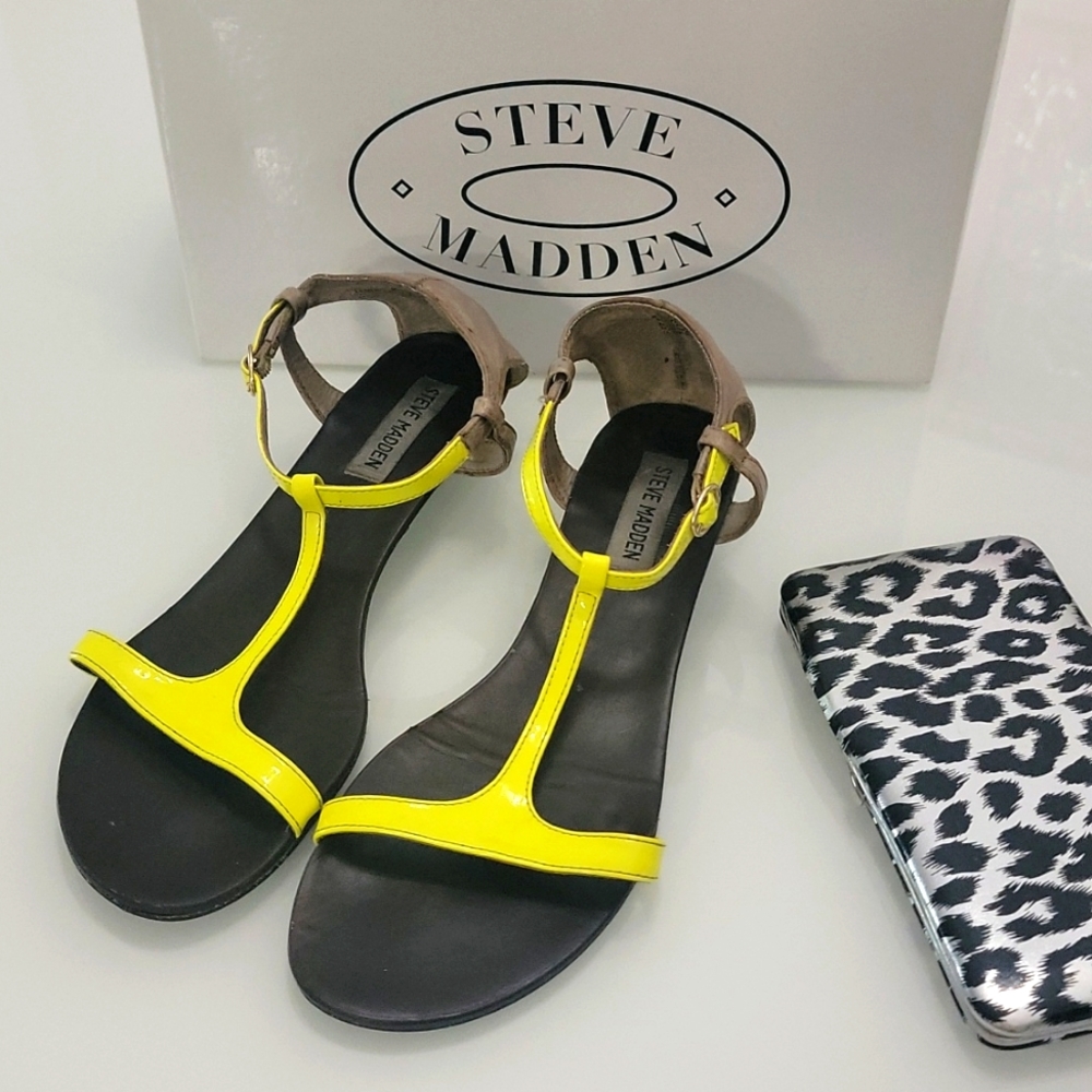 Steve Madden florescent yellow tstrap sandals